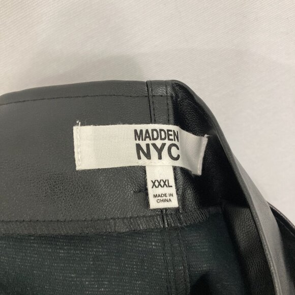New Madden NYC size XXXL Black Faux Leather Belted High Rise Shorts - Picture 2 of 11